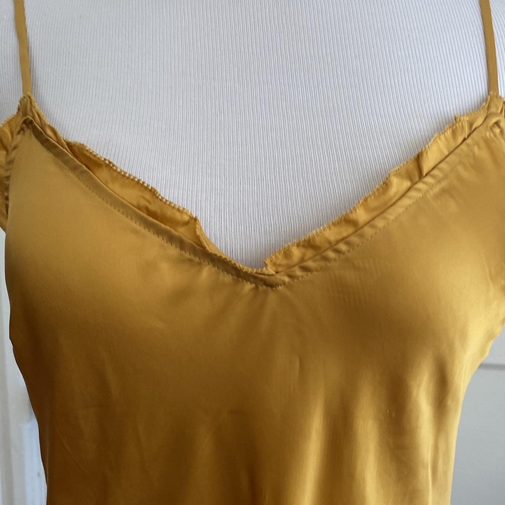 Beautiful Aritzia gold satin camisole from Wilfred brand. MSRP 68$ - Picture 2 of 9
